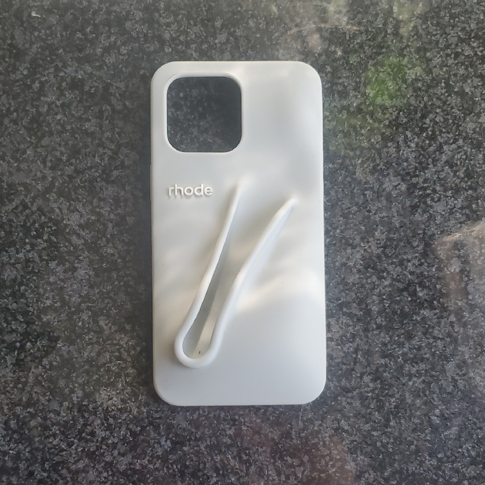 RHODE Skin Gray Lip Case for iPhone 14 Pro